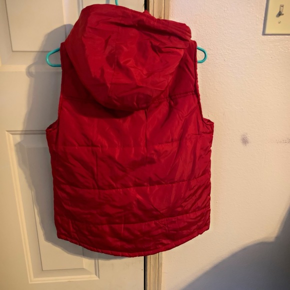 Red Beverly Hill Polo Club puffer vest - Picture 3 of 3